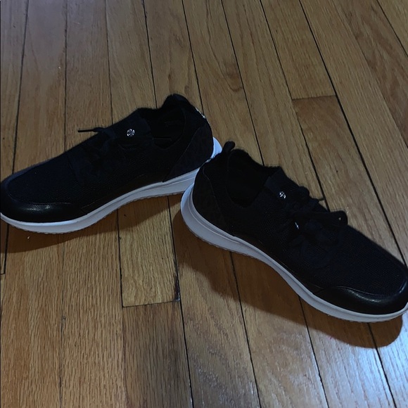 Mk shoes . black . Size 6 - Picture 4 of 7